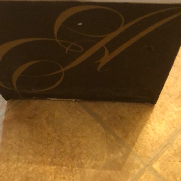 Shoes - Picture 4 of 4